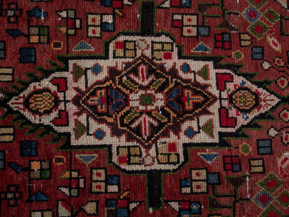 5637 - 2'7" x 10'2"