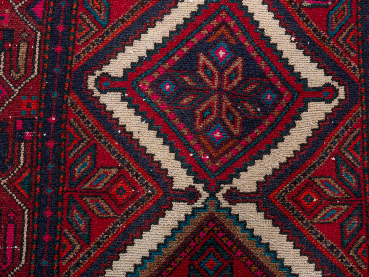 5671 - 2'7" x 10'8"