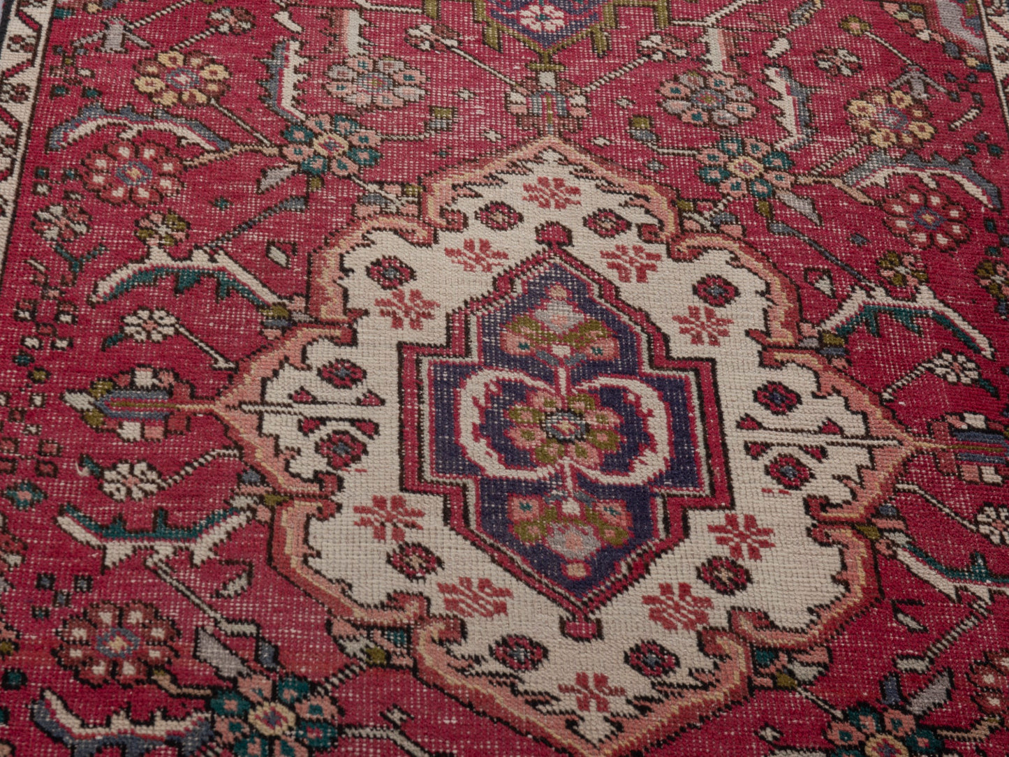 5673 - 2'11" x 7'9"