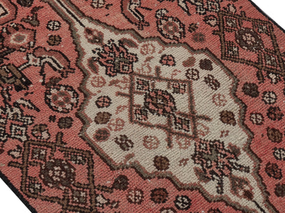 5744 - 2'2" x 5'8"
