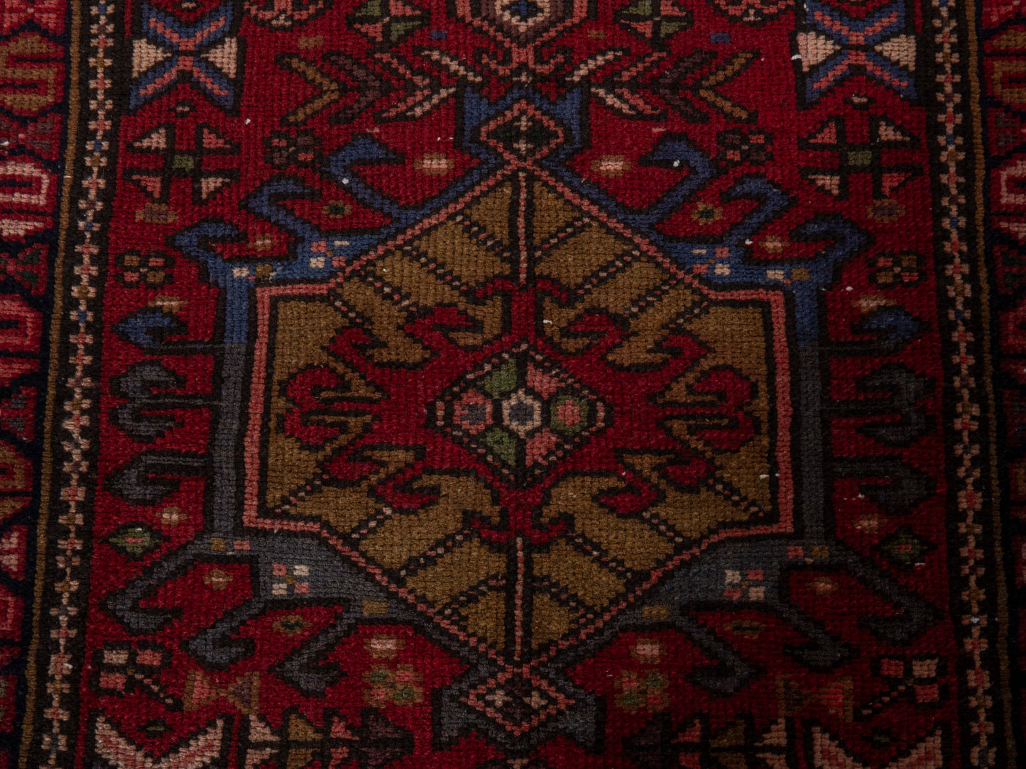 5775 - 2'4" x 4'5"