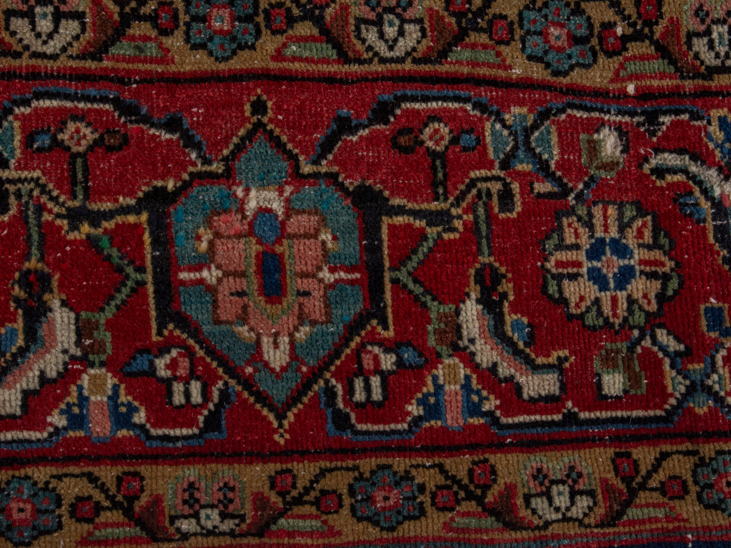5813 - 9'1" x 12'10"