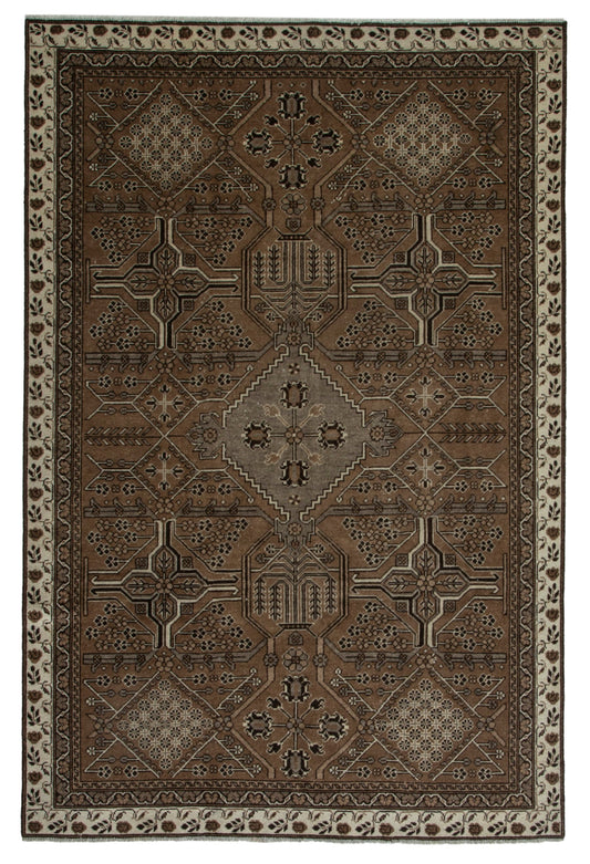 5815 - 6' x 9'2"