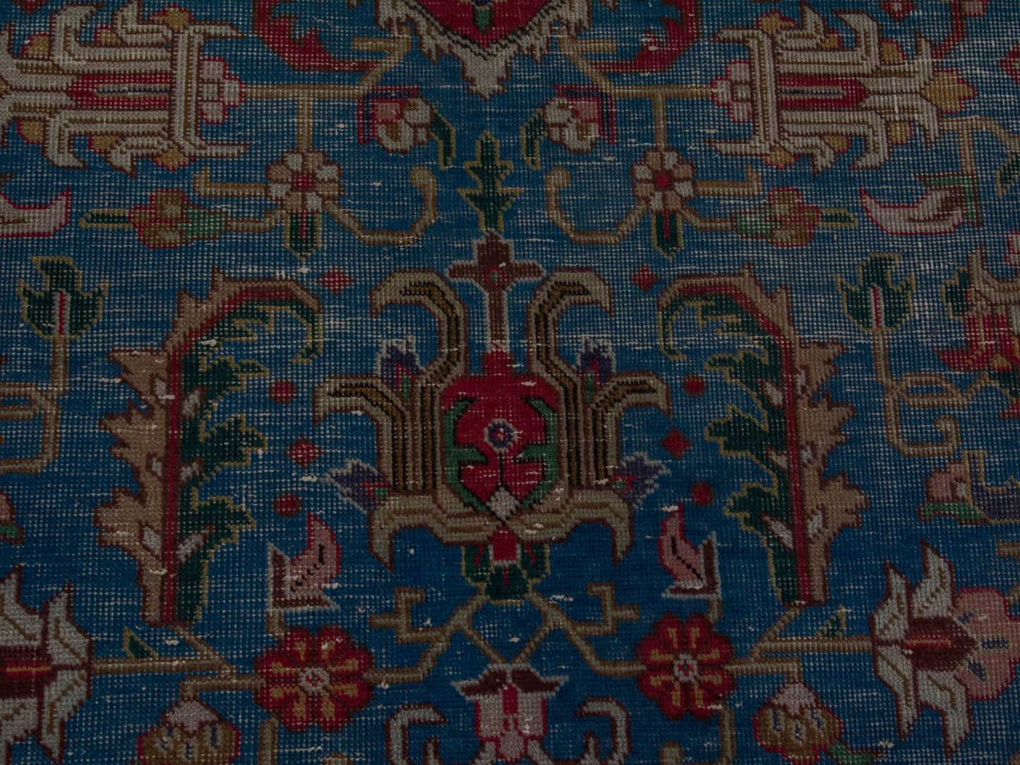 5839 - 10' x 12'6"
