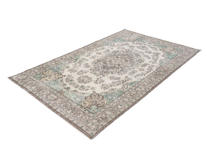 8383 - 6'8" x 10'10"