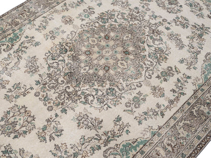 8383 - 6'8" x 10'10"