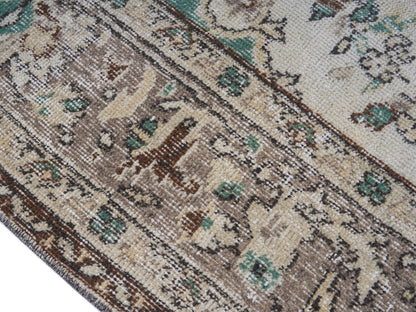 8383 - 6'8" x 10'10"