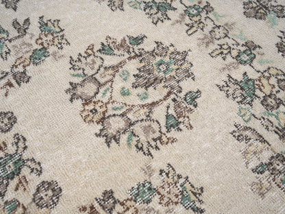 8383 - 6'8" x 10'10"