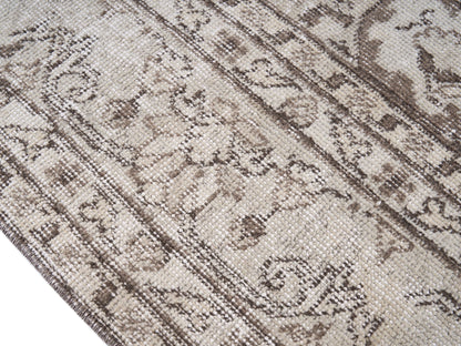 8363 - 6'11" x 10'5"