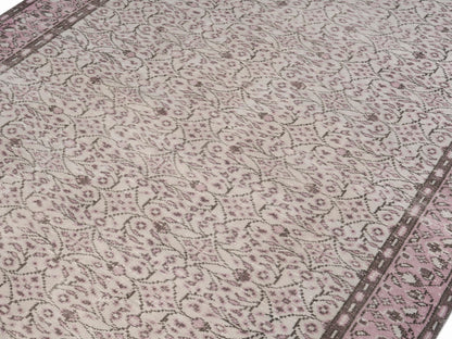 8284 - 5'10" x 10'4"