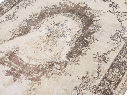 8166 - 5'10" x 8'11"