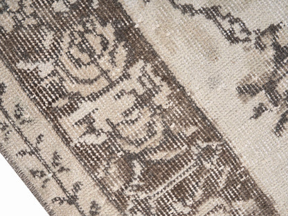 8166 - 5'10" x 8'11"