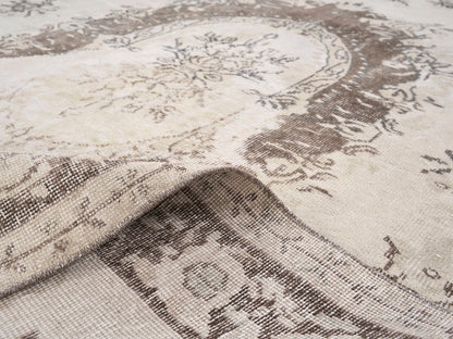 8166 - 5'10" x 8'11"