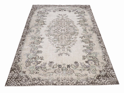 8096 - 5'10" x 9'10"