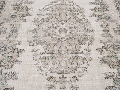 8096 - 5'10" x 9'10"