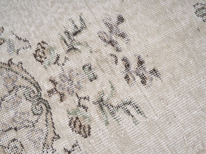 8096 - 5'10" x 9'10"