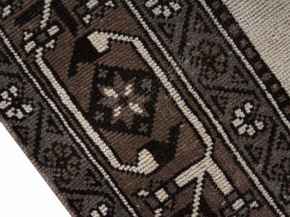 9010 - 7'9" x 10'11"