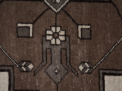 9010 - 7'9" x 10'11"