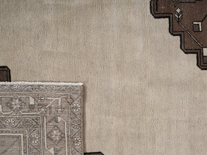 9010 - 7'9" x 10'11"