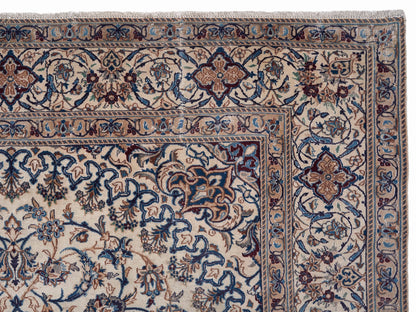 9005 - 7'8" x 11'10"