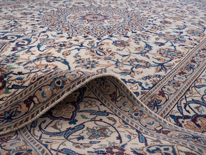 9005 - 7'8" x 11'10"