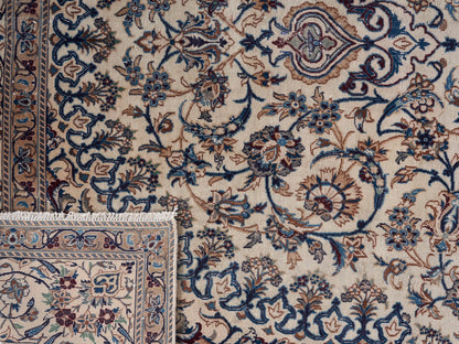 9005 - 7'8" x 11'10"