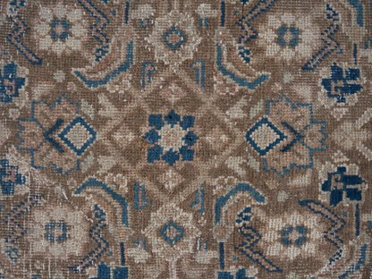 8990 - 6'11" x 10'3"