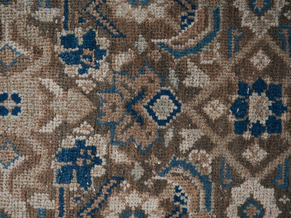 8990 - 6'11" x 10'3"