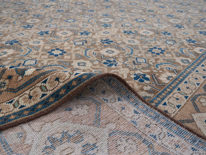 8990 - 6'11" x 10'3"