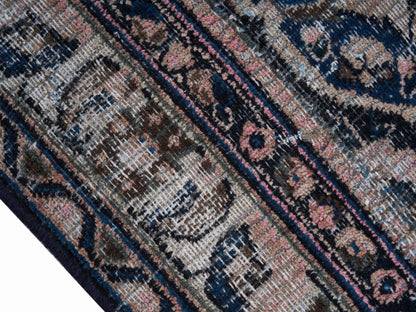 8996 - 7'10" x 10'11"