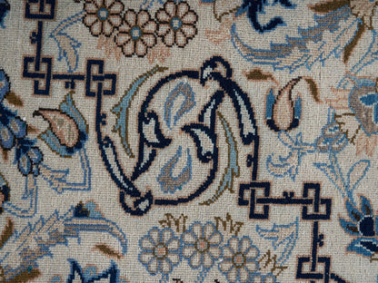 8975 - 7'10" x 10'2"