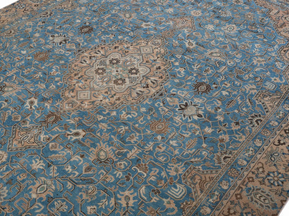 8982 - 7'11" x 11'9"