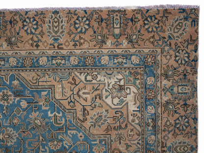 8982 - 7'11" x 11'9"