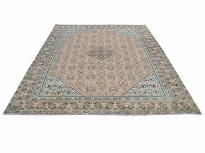 8983 - 9'1" x 12'10"