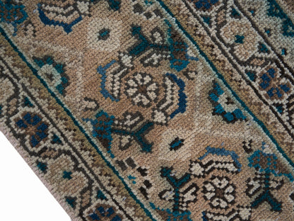 8983 - 9'1" x 12'10"