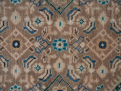 8983 - 9'1" x 12'10"