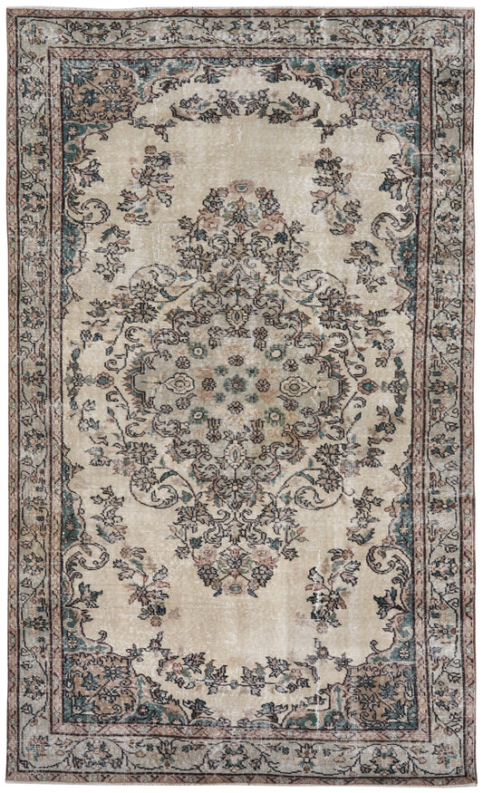 1582 - 5'5" x 9'1"