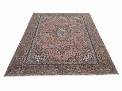 9038 - 7'7" x 10'11"