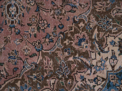 9038 - 7'7" x 10'11"