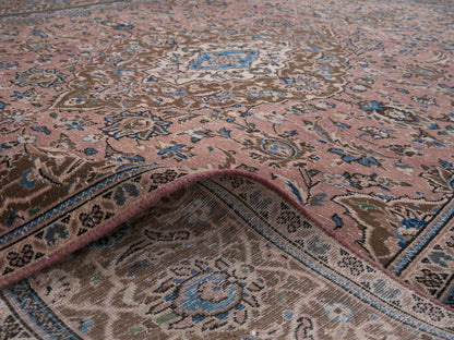 9038 - 7'7" x 10'11"