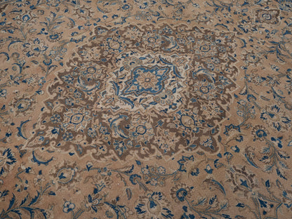 8977 - 9'3" x 12'10"