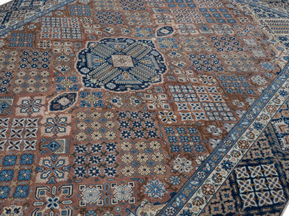 9002 - 9'2" x 12'10"