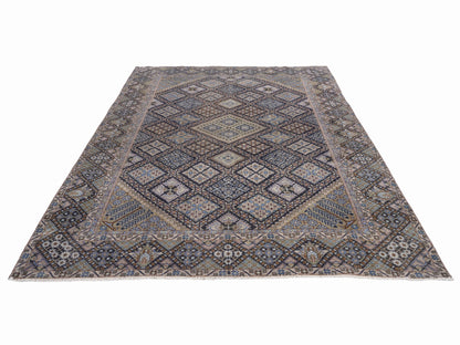 8968 - 9'1" x 12'10"