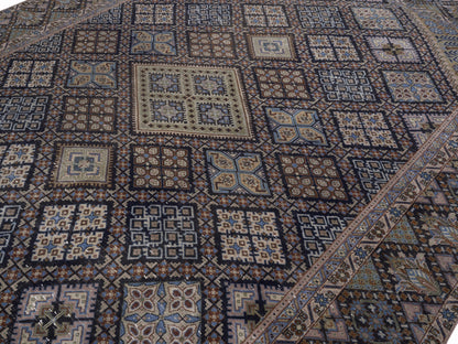 8968 - 9'1" x 12'10"