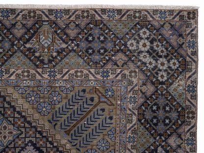 8968 - 9'1" x 12'10"