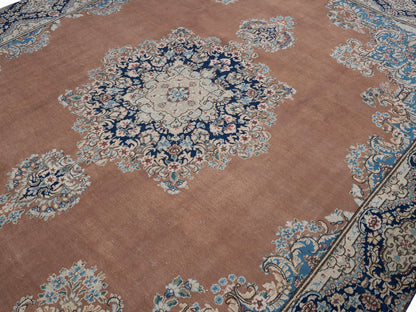 8972 - 8'11" x 12'7"