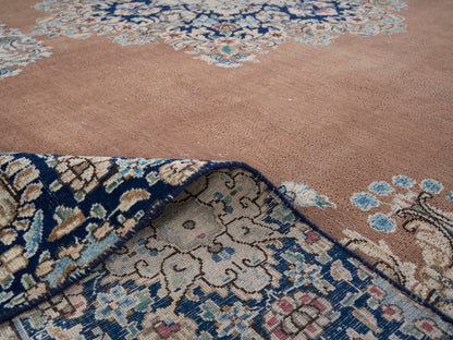 8972 - 8'11" x 12'7"