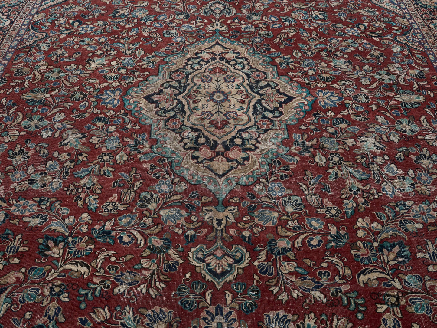 XL257 - 9' x 12'6"
