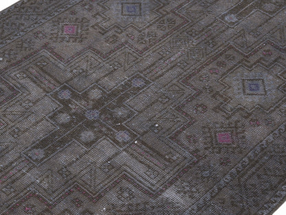 8900 - 3'6" x 10'10"