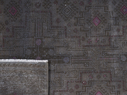 8900 - 3'6" x 10'10"